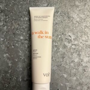 A walk in the sun moisturizing hair mask